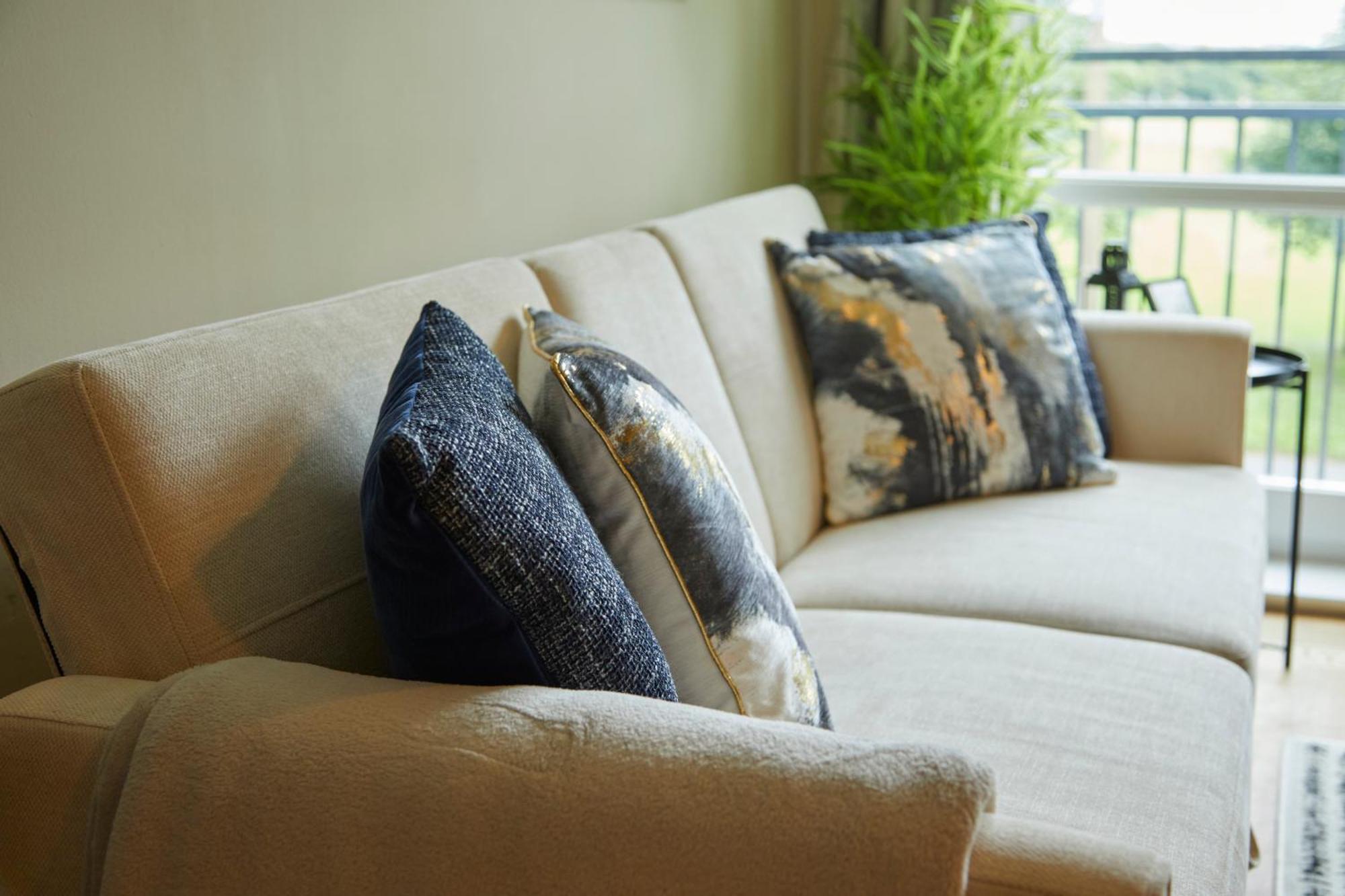 Stylish 2-Bedroom Apartment With Free Parking Halifax Eksteriør billede
